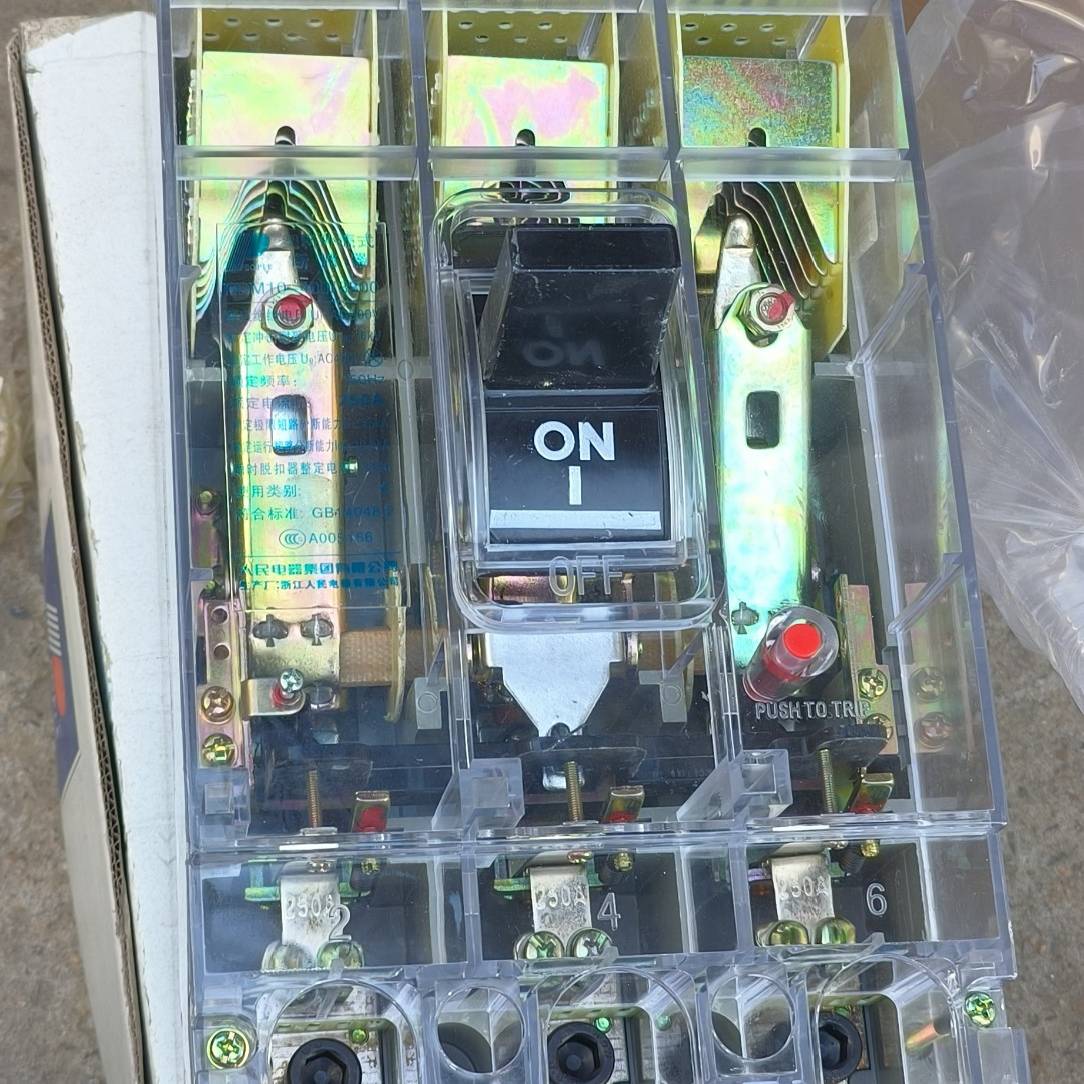 RDM10-400/3300 人民电器 透议价 也可为维修！！