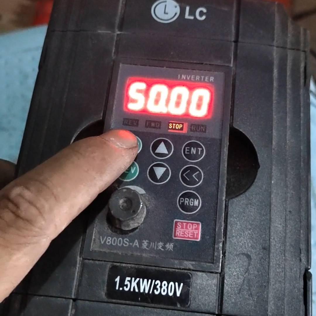 菱川LCV800-H-4T0015G/0022P变议价 也可为维修！！