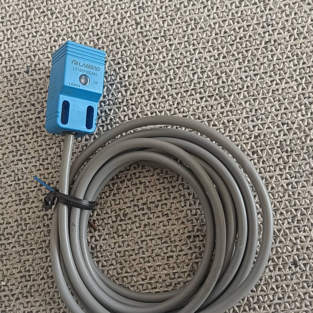 兰宝传感器LE18SF05DNO    NP议价 也可为维修！！