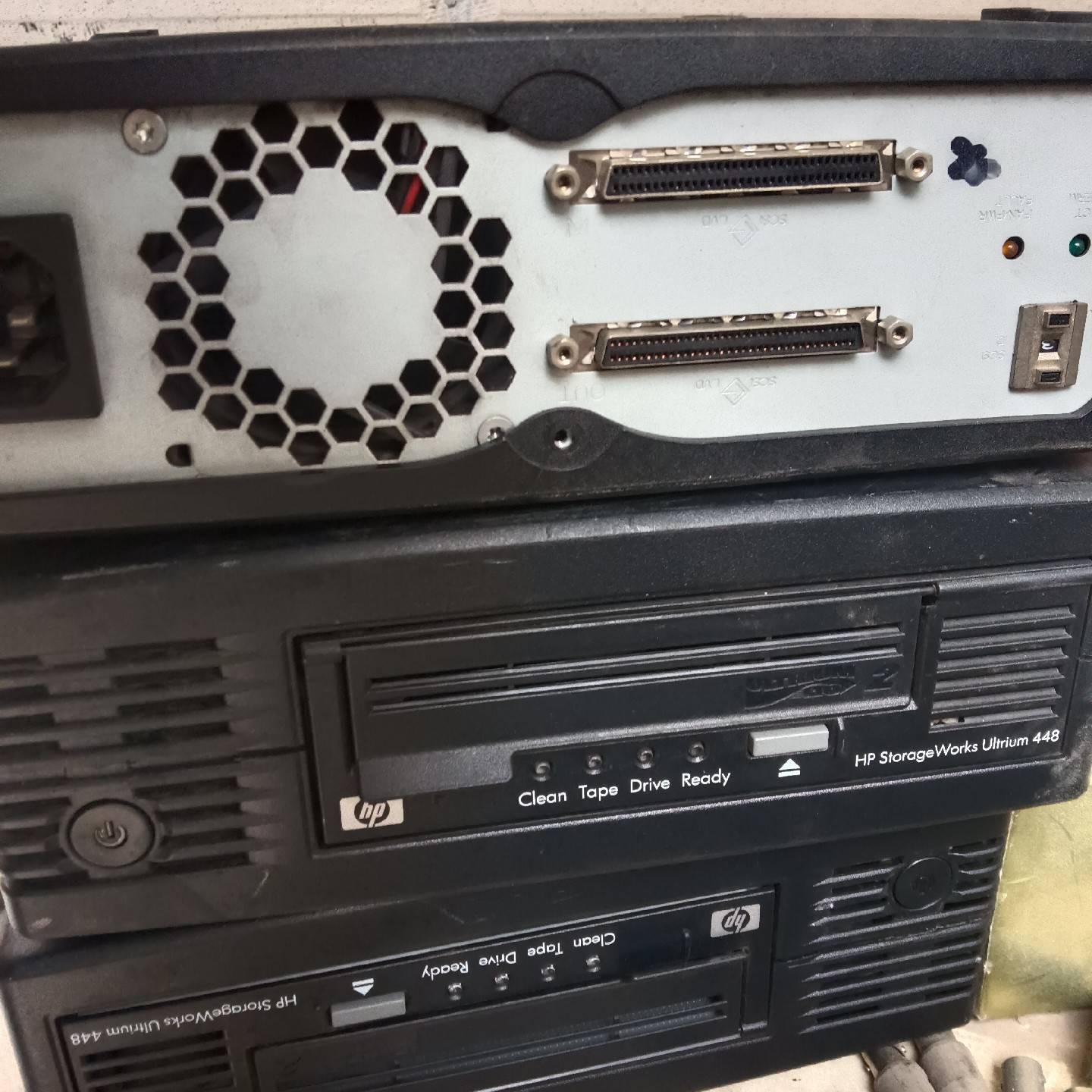 惠普HP StorageWorks Ultrium 44议价 也可为维修！！