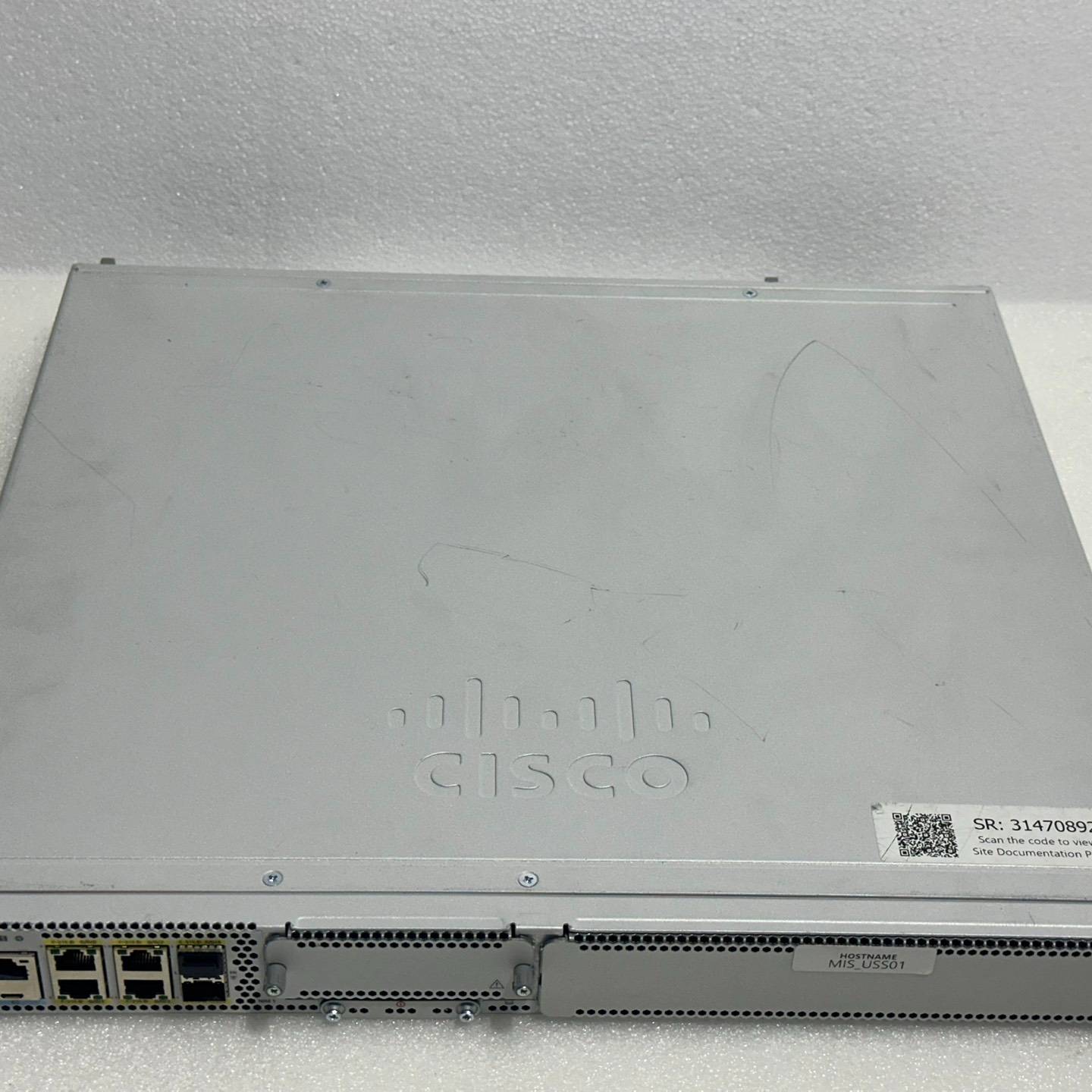 C8300-1N1S-6T  Cisco 思科  路议价 也可为维修！！