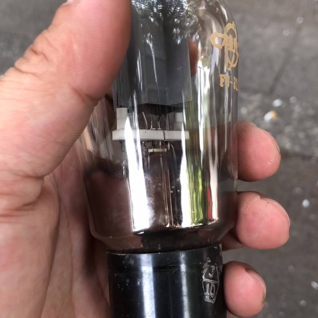 桂光FU811电子管  FU811电议价 也可为维修！！