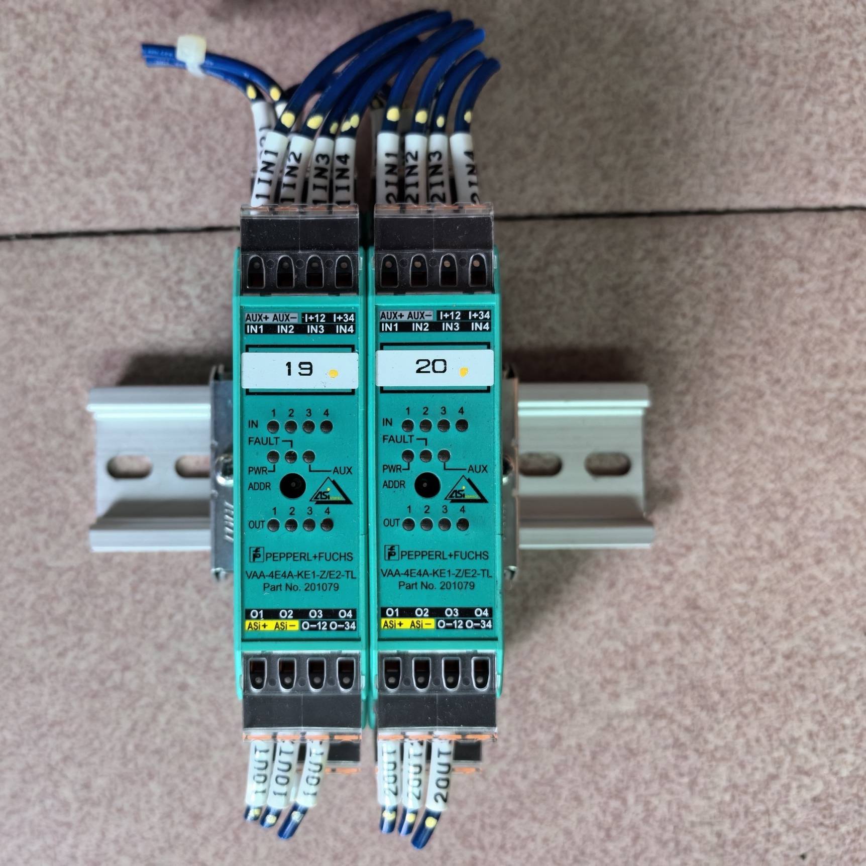 倍加福 VAA-4E4A-KE1-Z/E2-TL议价 也可为维修!!