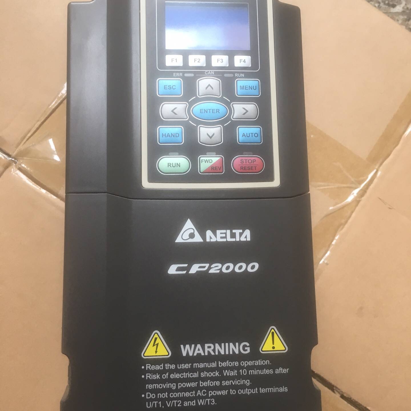 台达CP2000变频器5.5KW/380V议价 也可为维修！！