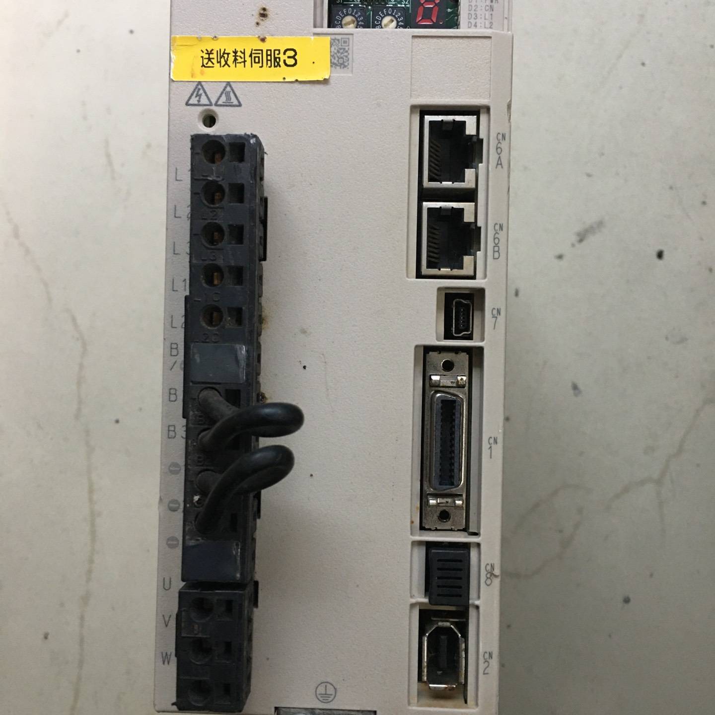 安川伺服器SGD7S-5R5A30B202议价 也可为维修！！