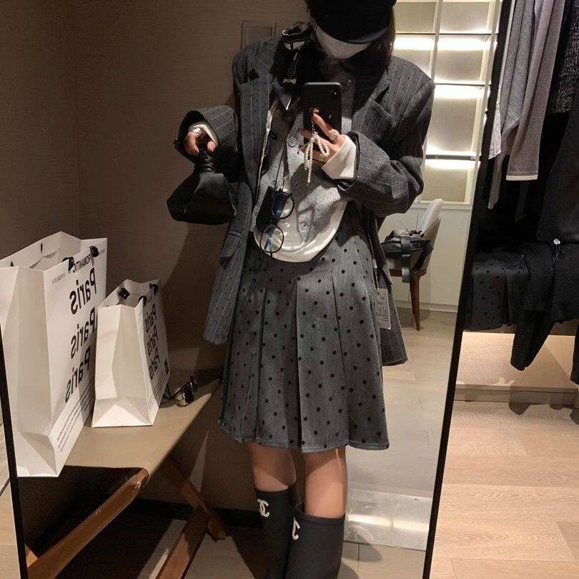 大码灰色波点裙高腰半身裙女学院风a字半裙春夏显瘦中长款百褶裙
