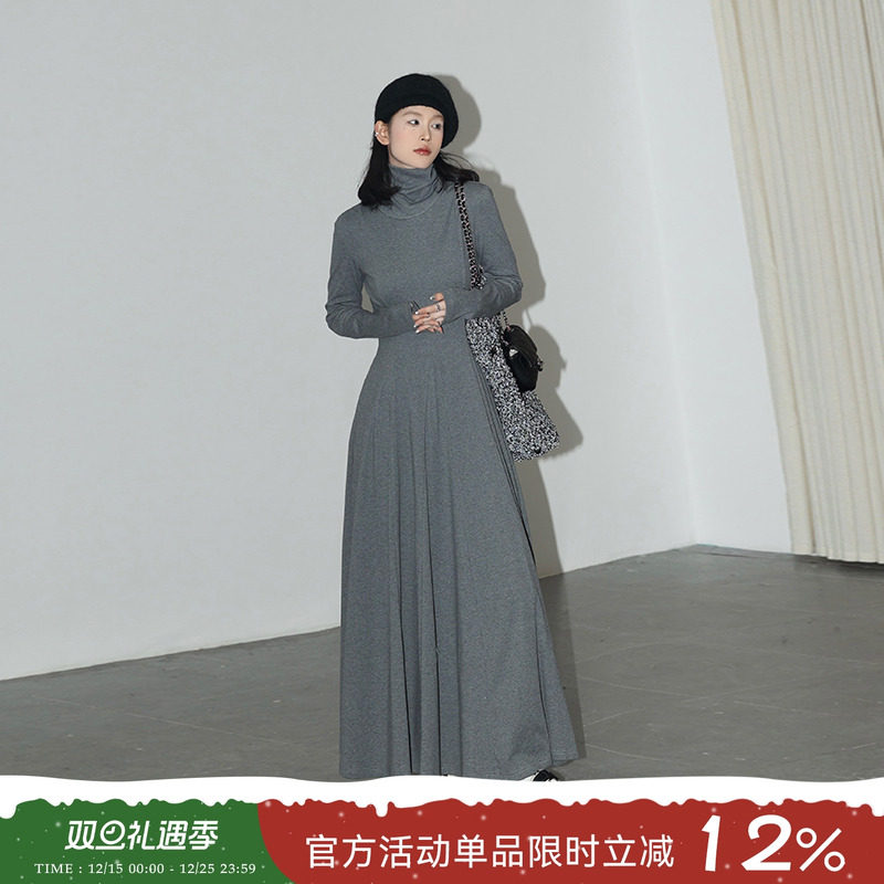 纯色高领修身收腰抓绒连衣裙