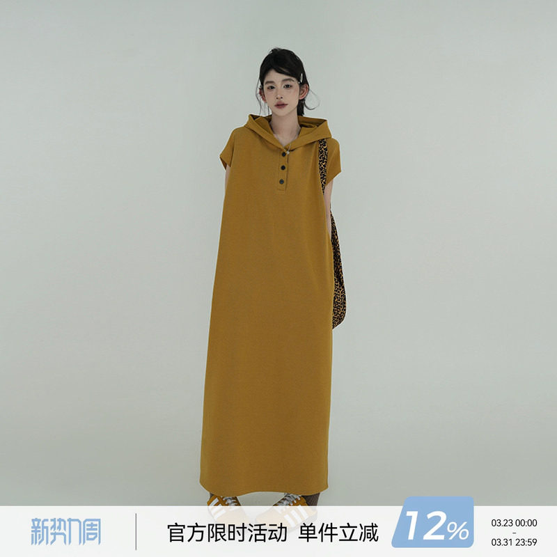 吴童童纯色连帽短袖连衣裙女夏季慵懒风设计感宽松休闲长款裙子