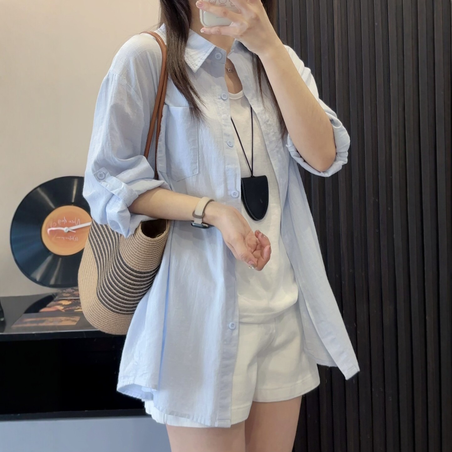 【送运费险】法式蓝色亚麻衬衫女图片