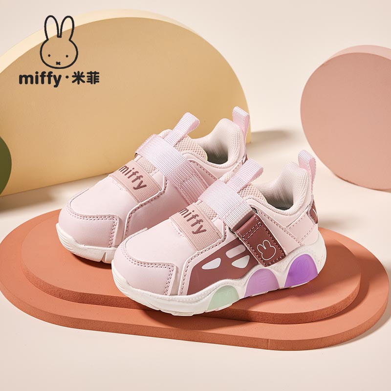 稳步鞋防踢女童发光魔术贴学步鞋