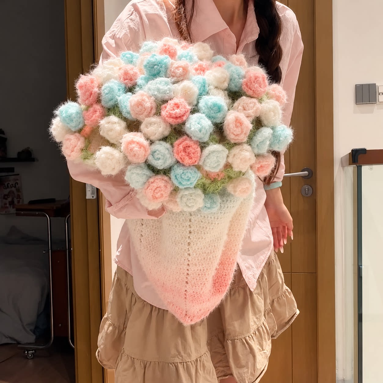 渐变玫瑰花束毯毛线编织花束毛绒毯子手工成品生日礼物送女友闺蜜