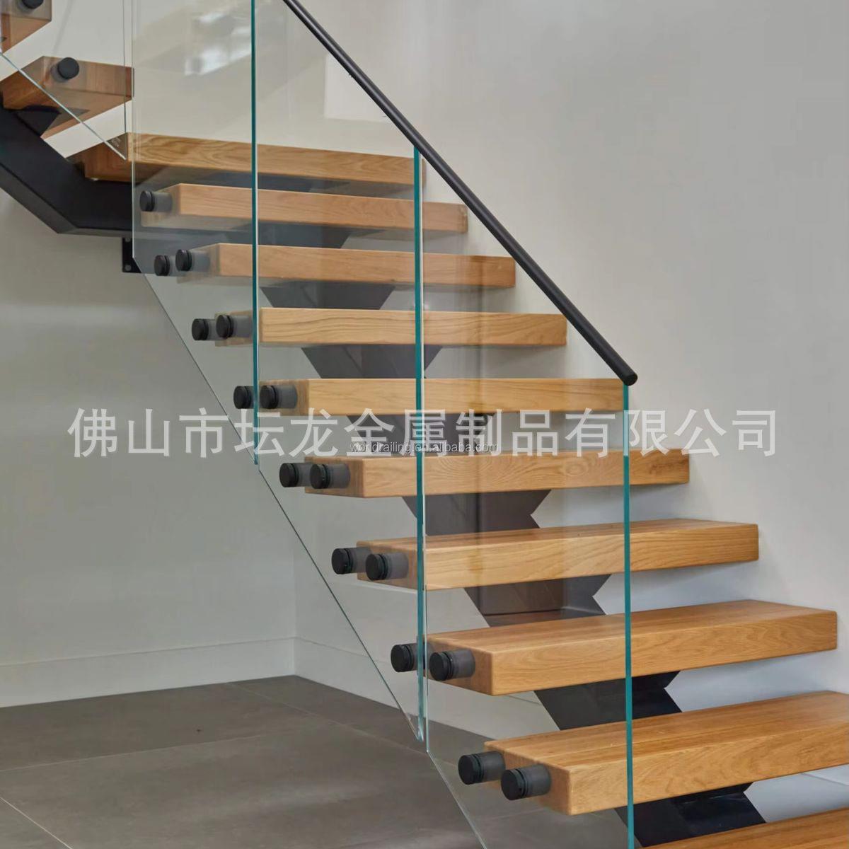 外贸出口Custom极简风钢结构悬浮楼梯实木踏步+玻璃护栏