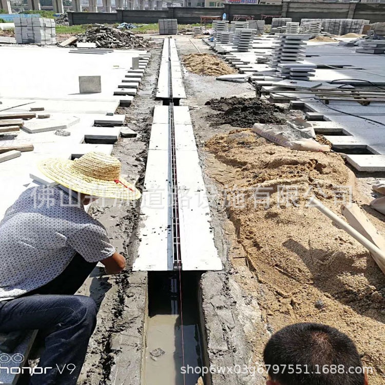 304不锈钢线性排水沟盖板隐形缝隙式装饰检查口井盖盖板厂家定制