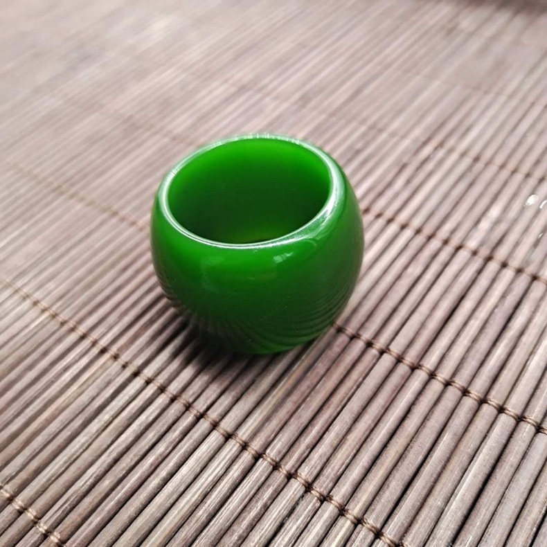 厂价外蒙料玉器和田玉碧玉扳指指环