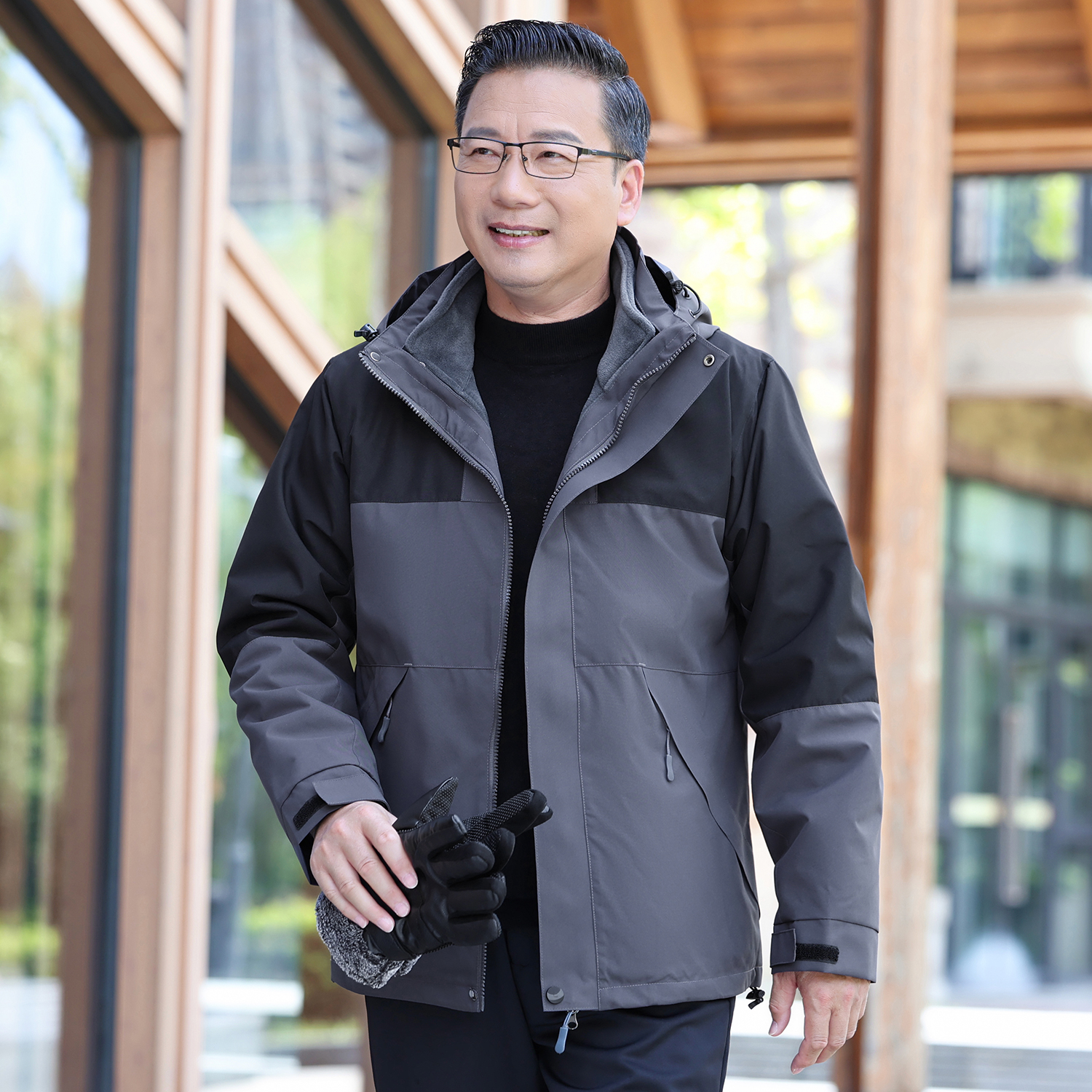 爸爸春秋季外套2025新款中年男士冲锋衣中老年人秋冬装套装上衣服