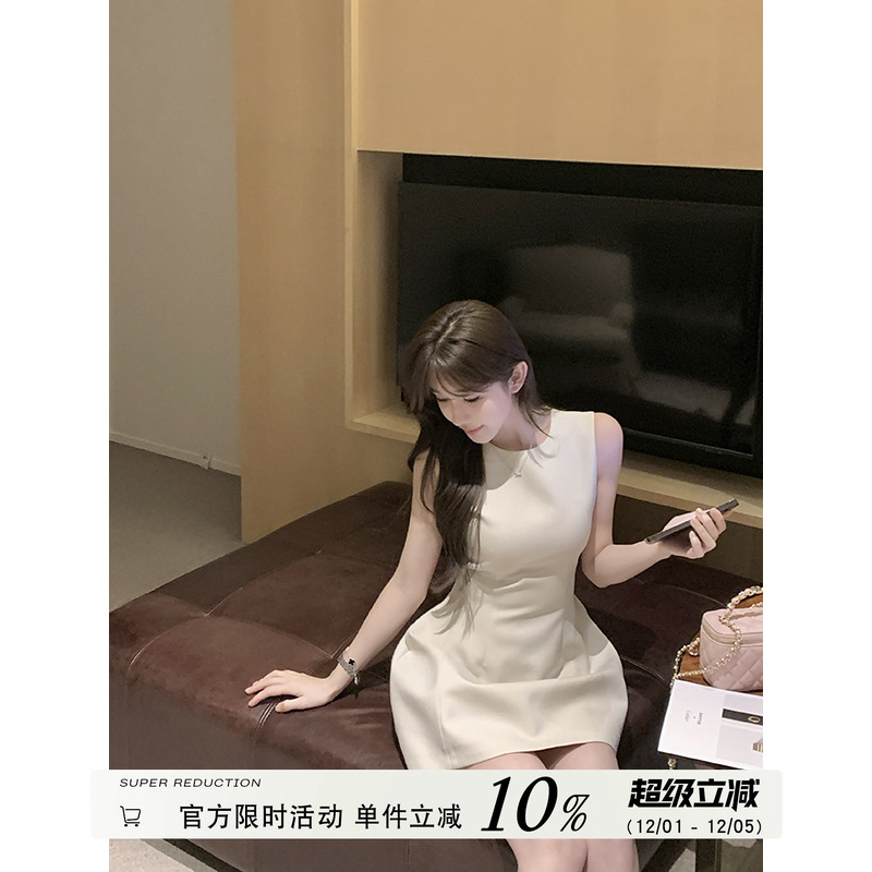 愉悦法式气质高级圆领无袖连衣裙