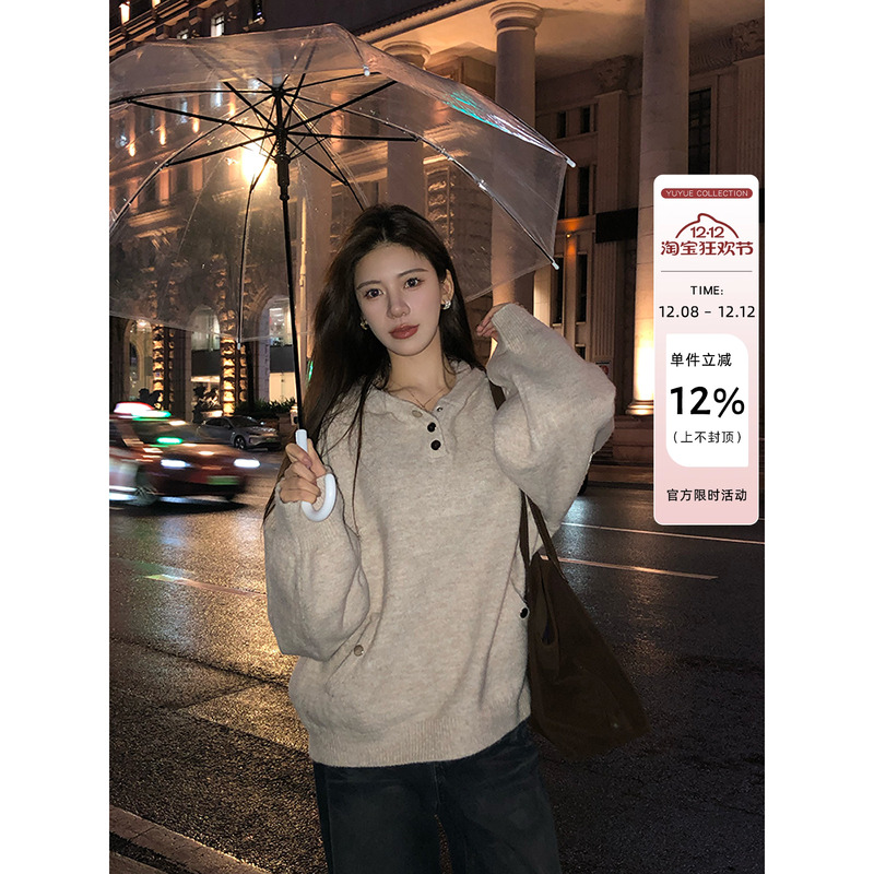 灰色圆领连帽长袖毛衣女秋冬