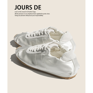 缎面两穿芭蕾德训鞋女2026春季新款超火透气休闲百搭阿甘运动鞋子