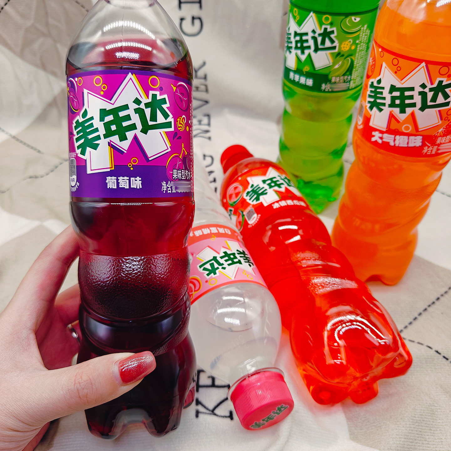 美年达果味型汽水多口味500ml