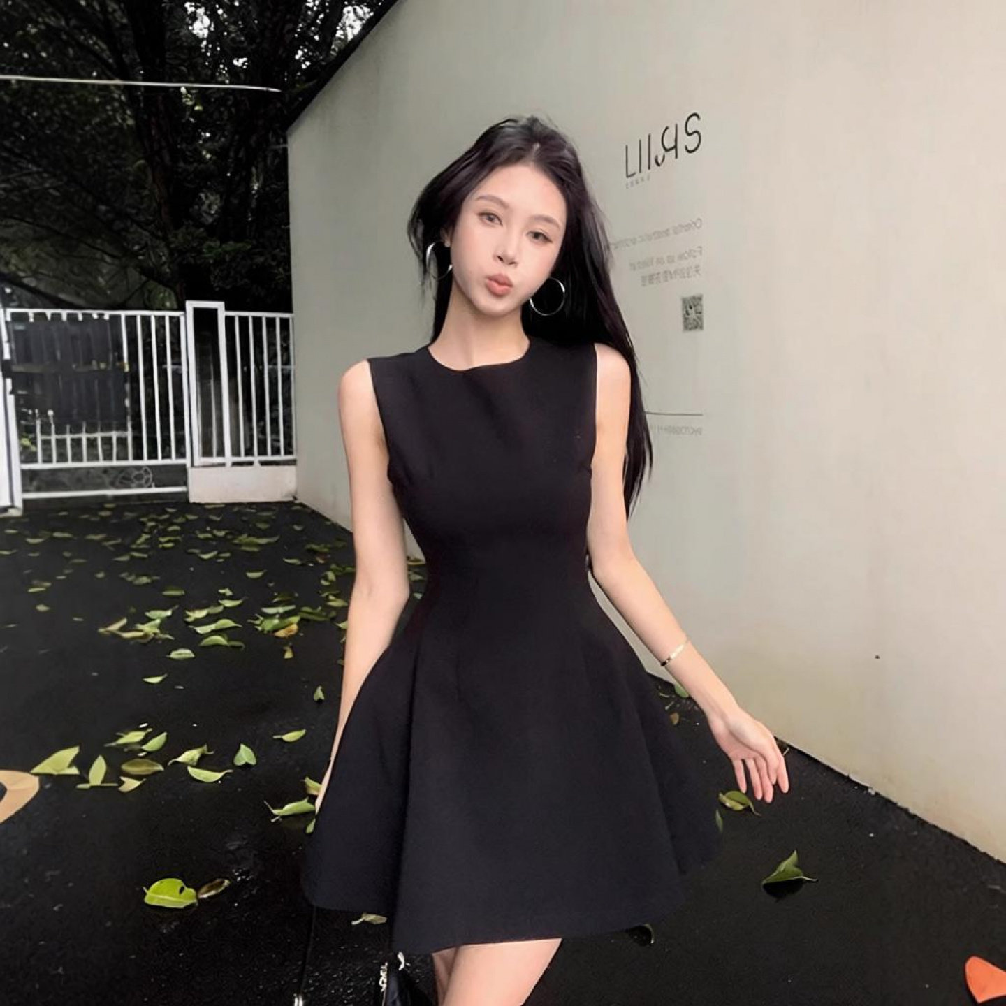 小个子收腰显瘦纯色背心裙