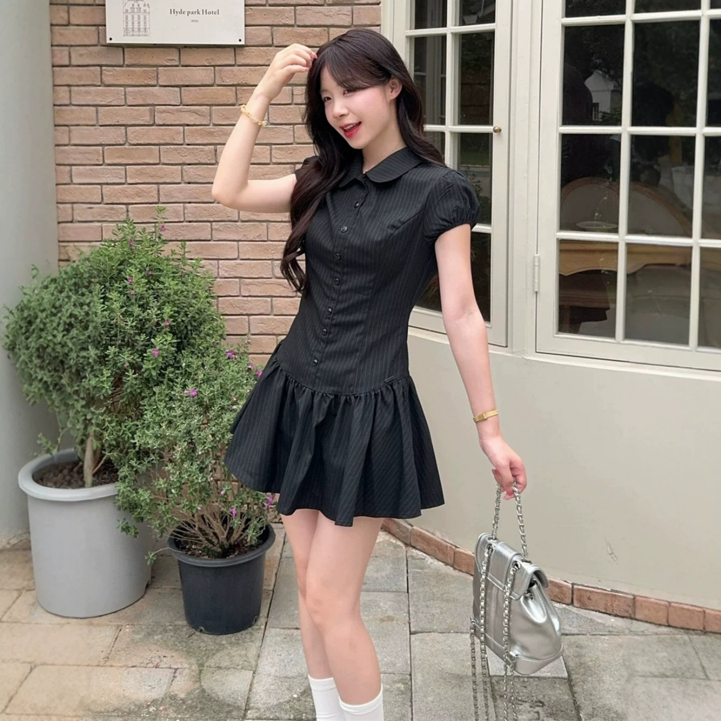 韩系复古赫本风黑色条纹连衣裙