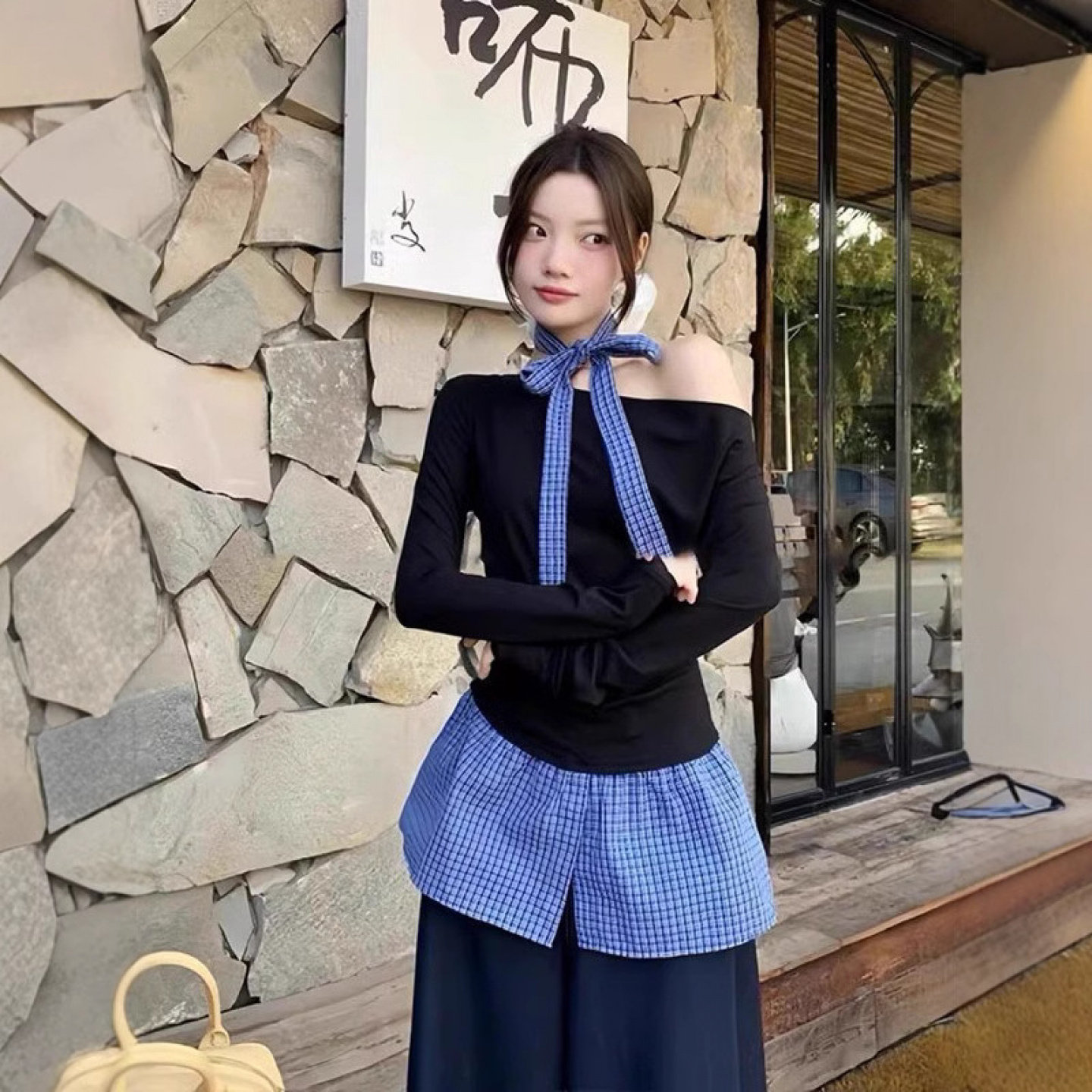 假两件格子一字肩辣妹上衣
