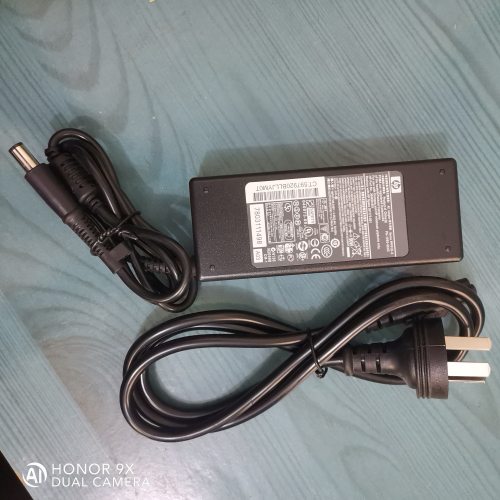惠普/HP笔记本电源 19v4.74a子弹头V3700DV2000HP541CQ511适配器