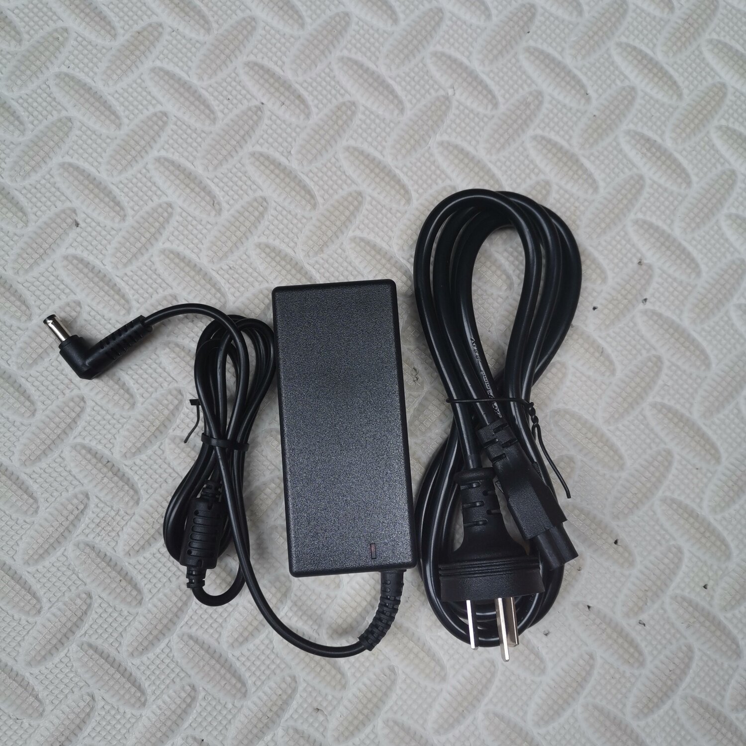 acer宏碁充电器ZQ8C ZQ8B MS2367笔记本电脑电源适配器19v3.42a线