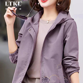 薄款 妈妈休闲短款 上衣 新款 风衣中老年大码 夹克外套中年女装 新秋装
