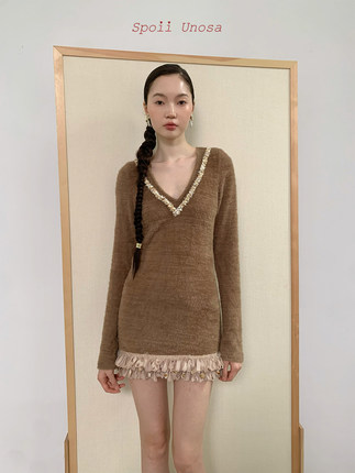 Spoii Unosa原创设计毛感咖色拼接贝壳流苏针织打底裙