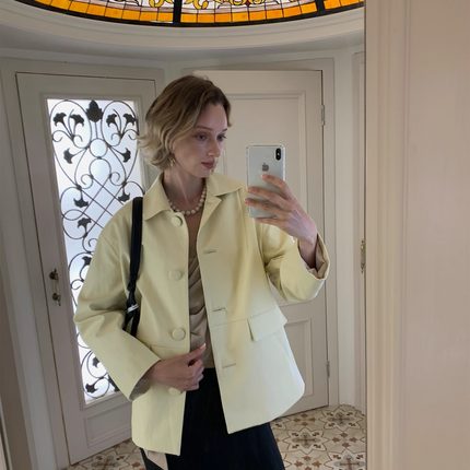 Spoii 奶油黄翻领单排扣复古时髦宽松皮衣外套