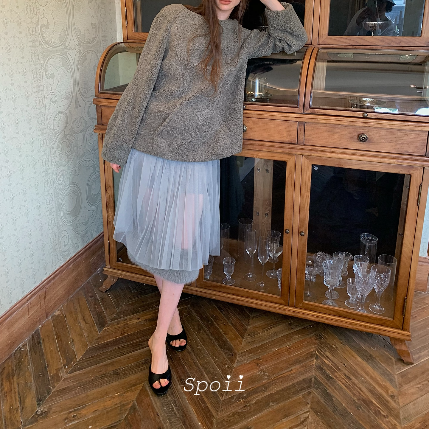 Spoii 灰绿色网纱压褶拼接毛毛复古慵懒半裙