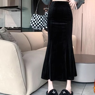 黑色丝绒半身裙女秋冬天加厚高腰显瘦中长款a字包臀鱼尾裙
