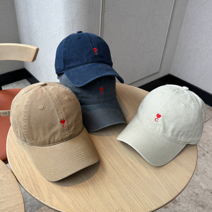 韩版爱心小C刺绣软顶棒球帽男女显脸小网红百搭情侣款鸭舌帽子