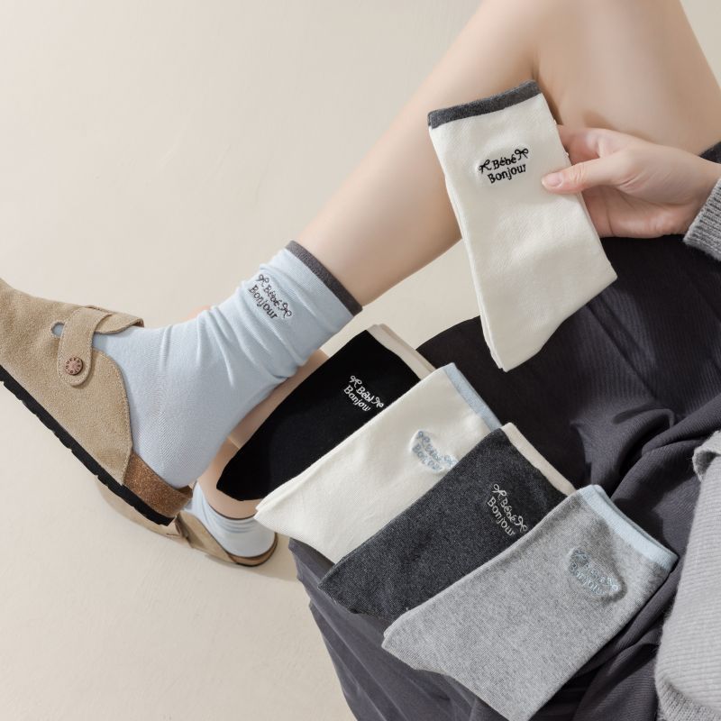 袜子女纯棉秋款无骨中筒袜ins风吸汗防臭刺绣字母堆堆袜