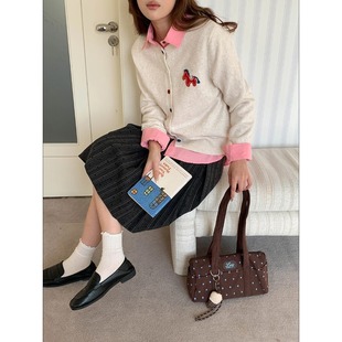 3th Morning 早春新款 点睛撞色小马贴布毛衣针织开衫ZY3946