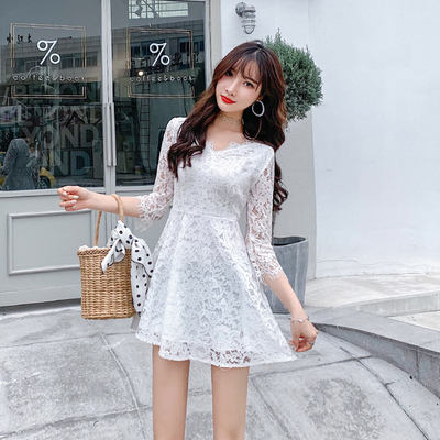 韩版A字裙蕾丝纯色七分袖