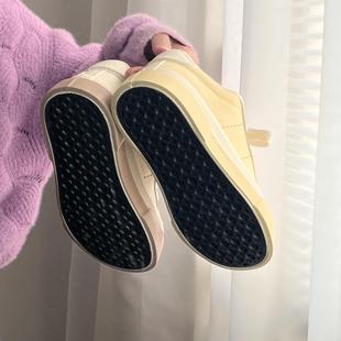 Trends！春2025多巴胺鞋子女百搭超火帆布鞋休闲复古设计板鞋