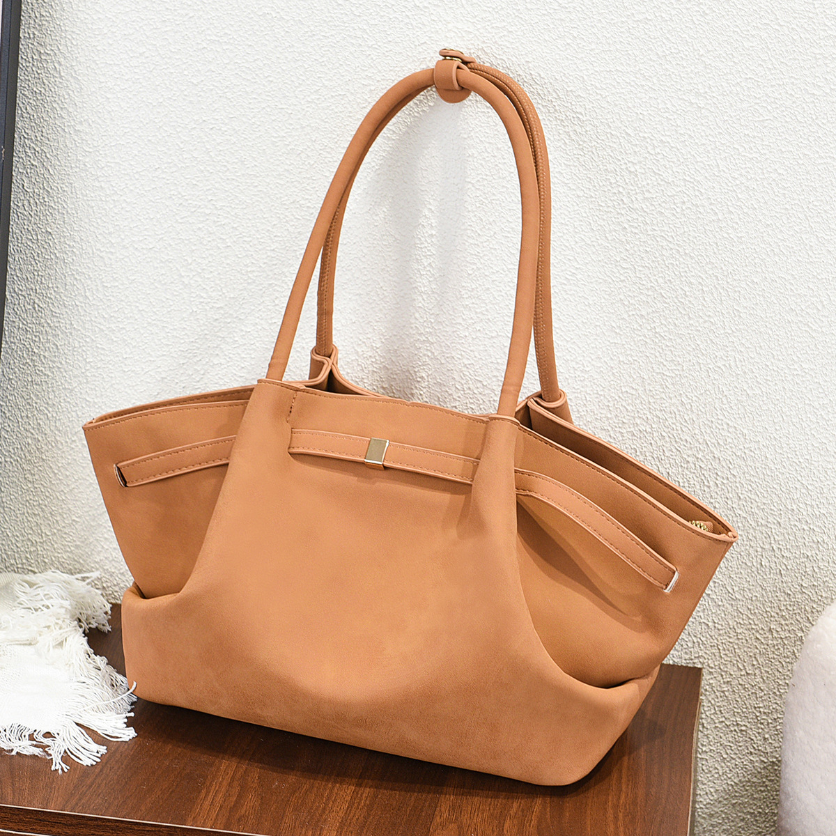 手提包包女2025新款时尚百搭纯色大容量轻奢饺子包气质单肩包