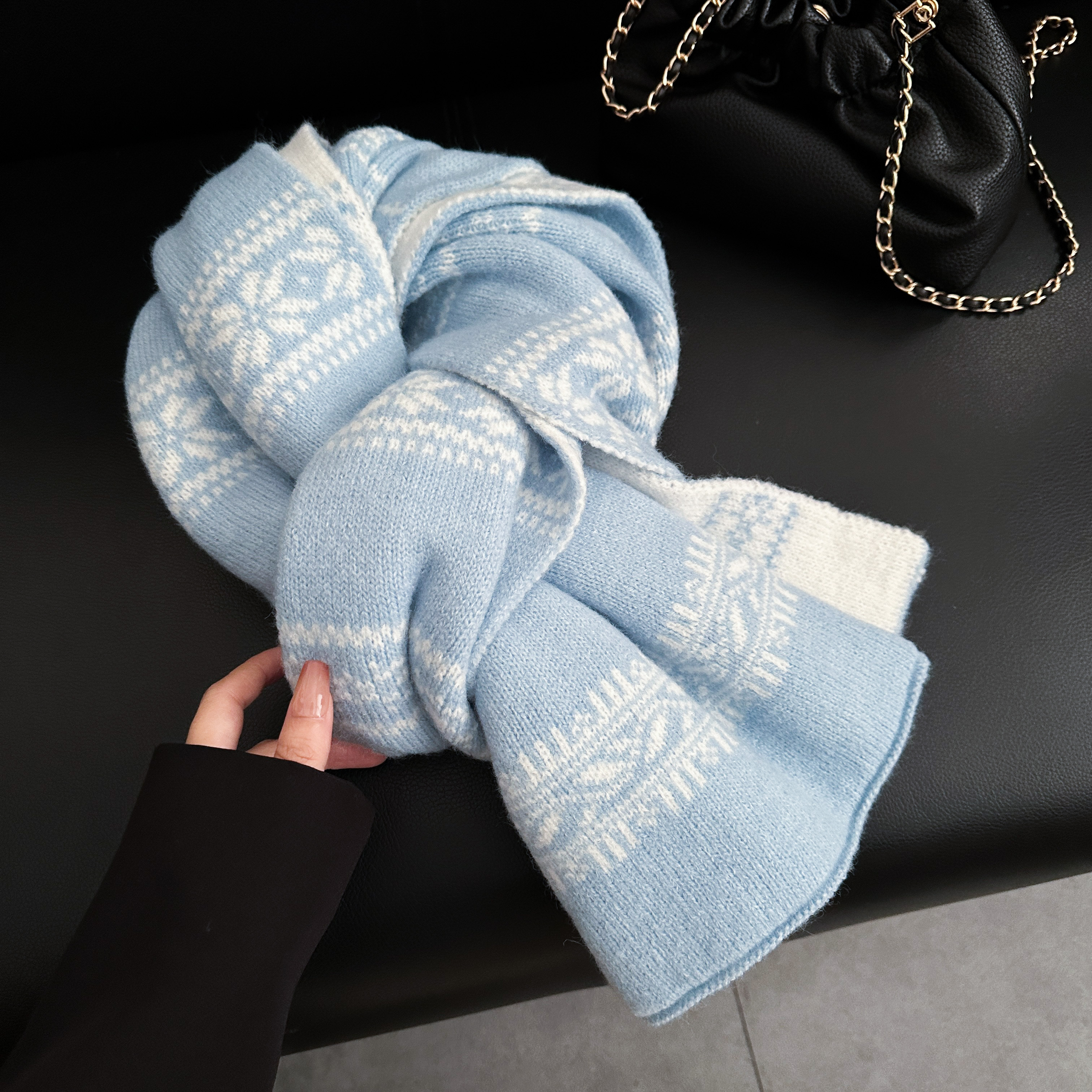 费尔岛蓝色针织毛线围巾女冬季2025新款学生保暖高级感保暖围脖男