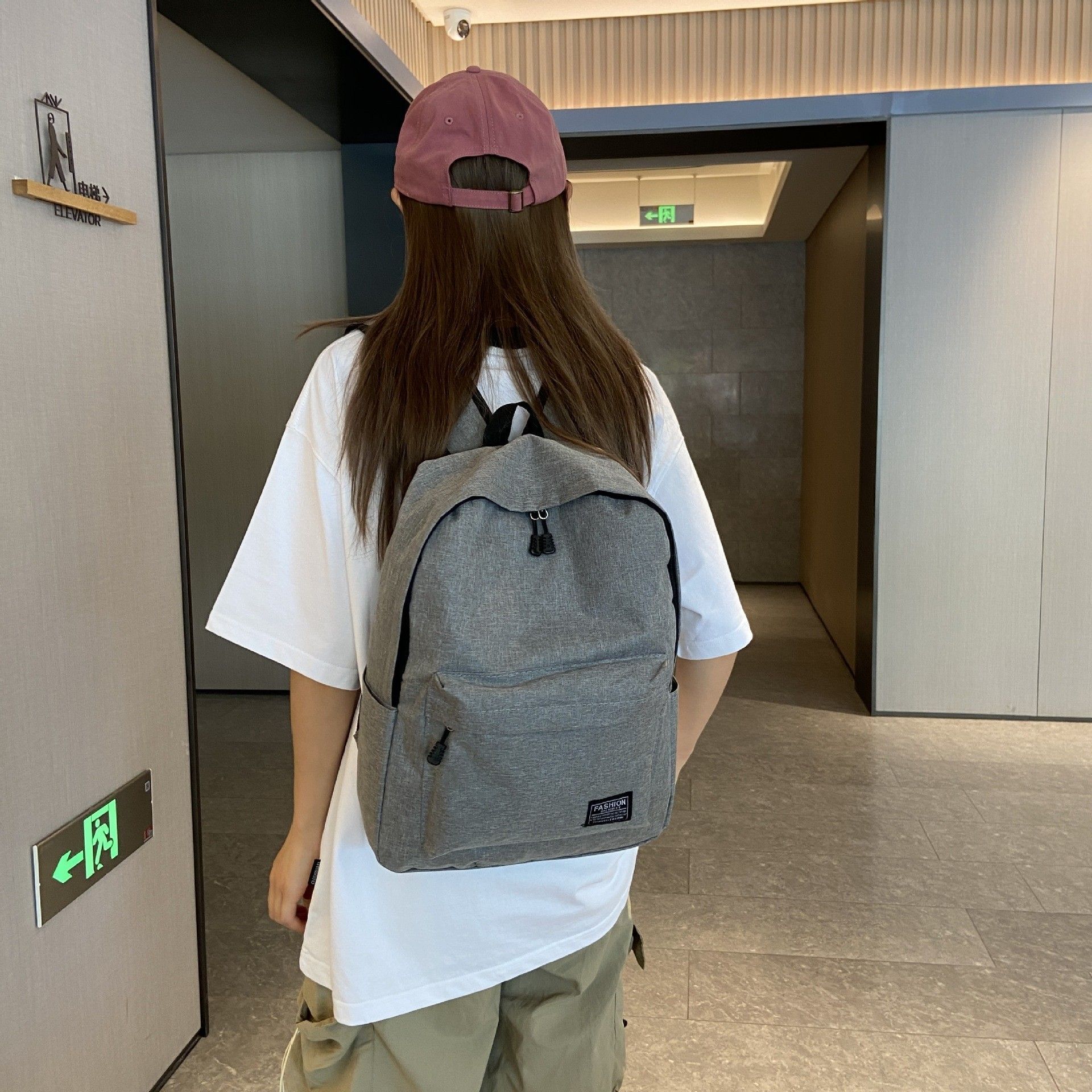 双肩包中学生书包大容量