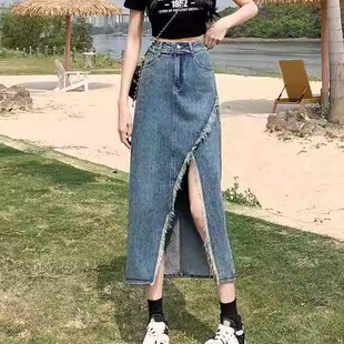 高腰毛边开叉牛仔半身裙 High-waisted fringed slit denim skirt