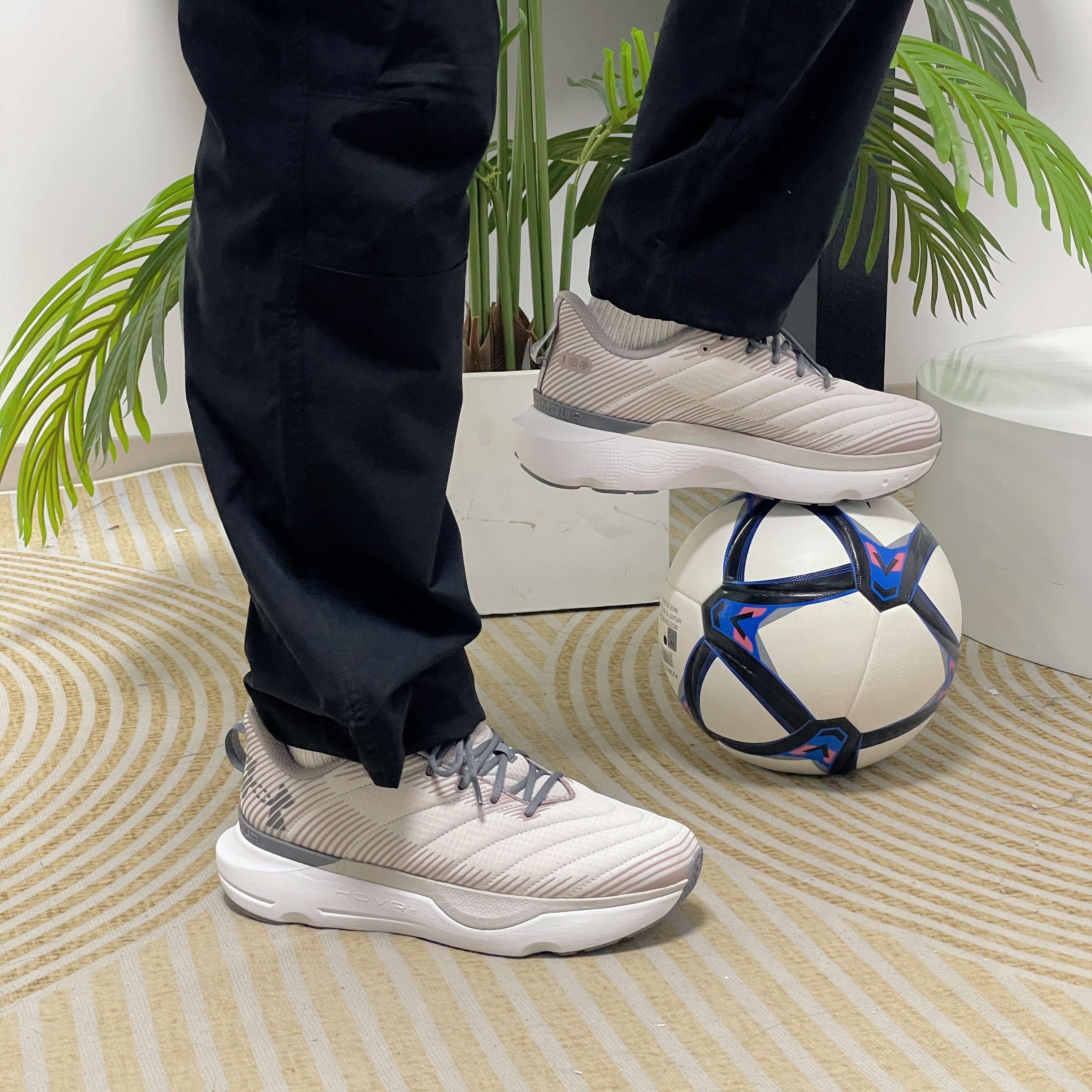 【新品】安德玛UA Infinite Pro男女情侣冬季跑步鞋跑鞋 3027697