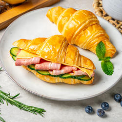 牛角包半成品法式家庭手作起酥丹麦可颂牛角包冷冻烘焙商用胚面包