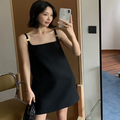 欧洲站春夏秋新款 型时髦小黑裙洋气连衣裙 H版 韩版 25ss金扣背带式