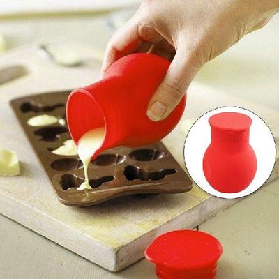 1PC Silicone Chocolate Melting Pot utter Heat Milk Pourer