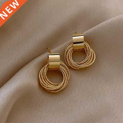Retro Metallic Gold Multiple Small Circle Pendant Earrings 2