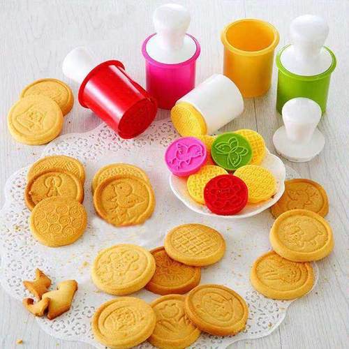 6Pcs Cartoon Pattern Biscuit Stamp Mold Chocolate Fondant