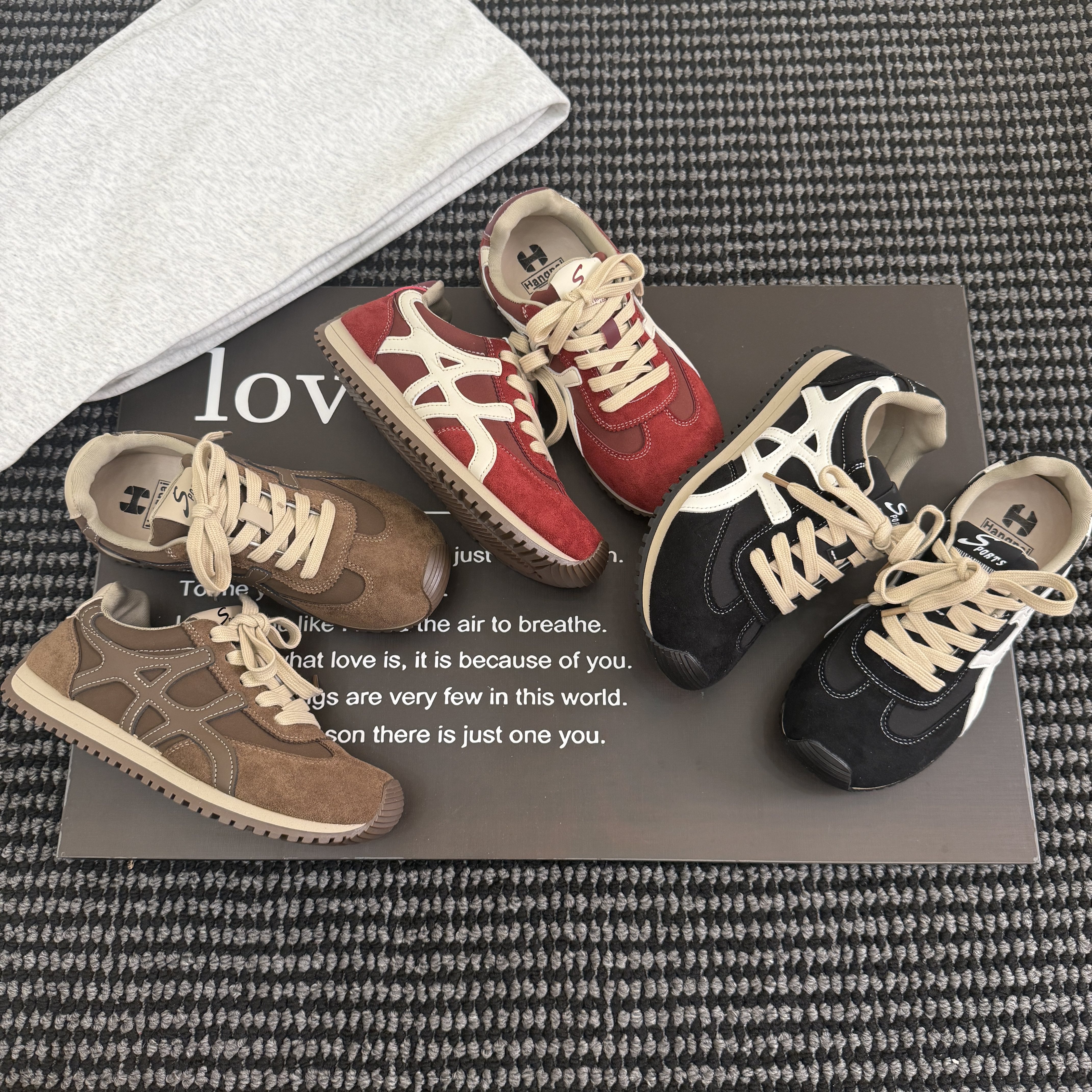 外贸原单女鞋2025秋季新款舒适轻便运动阿甘鞋休闲平底鞋高级感,女鞋,德训鞋,淘宝优惠券,粉丝福利购,淘宝优惠卷