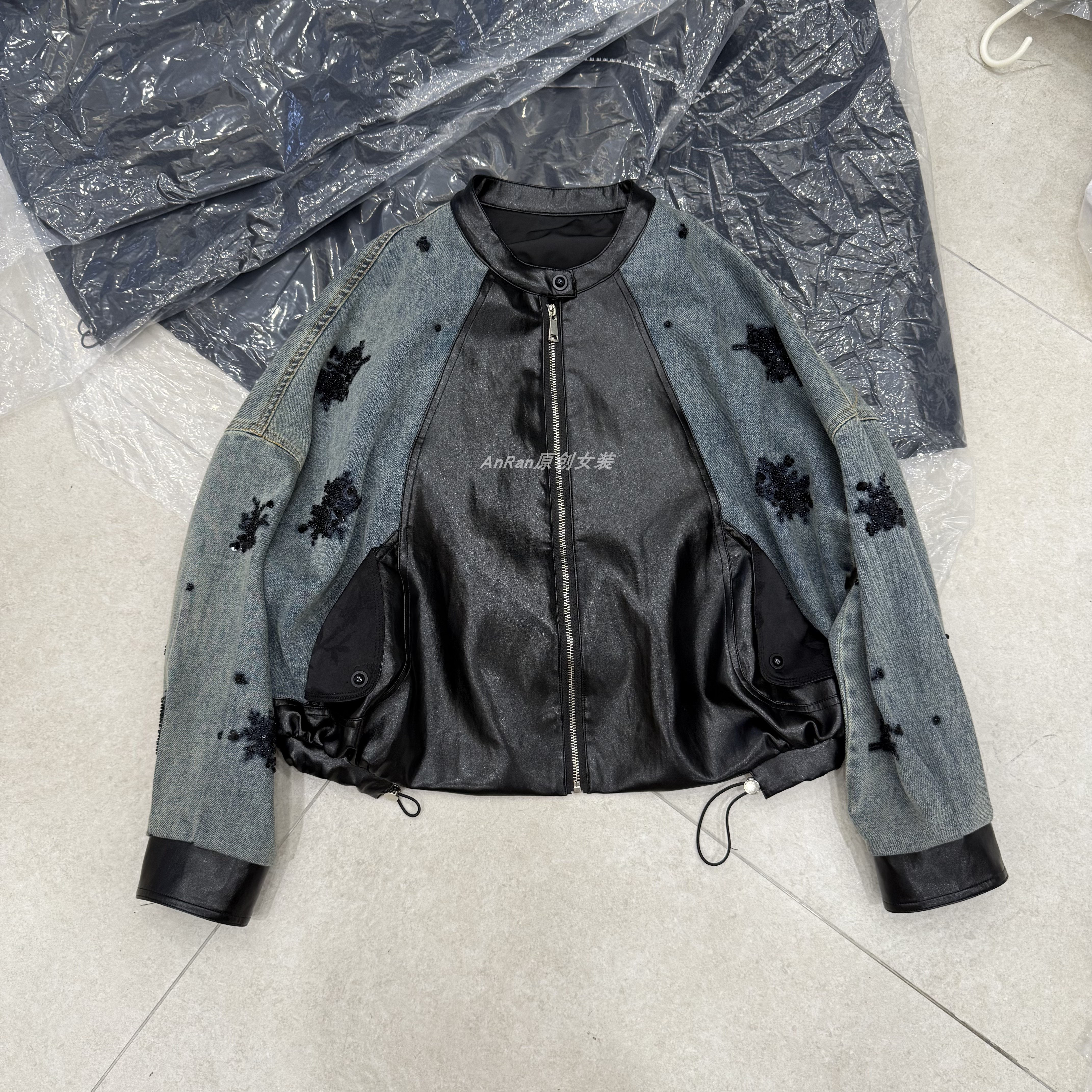 chumo2686春秋新款韩版百搭宽松休闲钉珠花朵牛仔拼皮夹克外套女